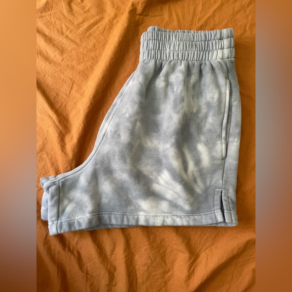 A&F tie dye shorts sweats NWT